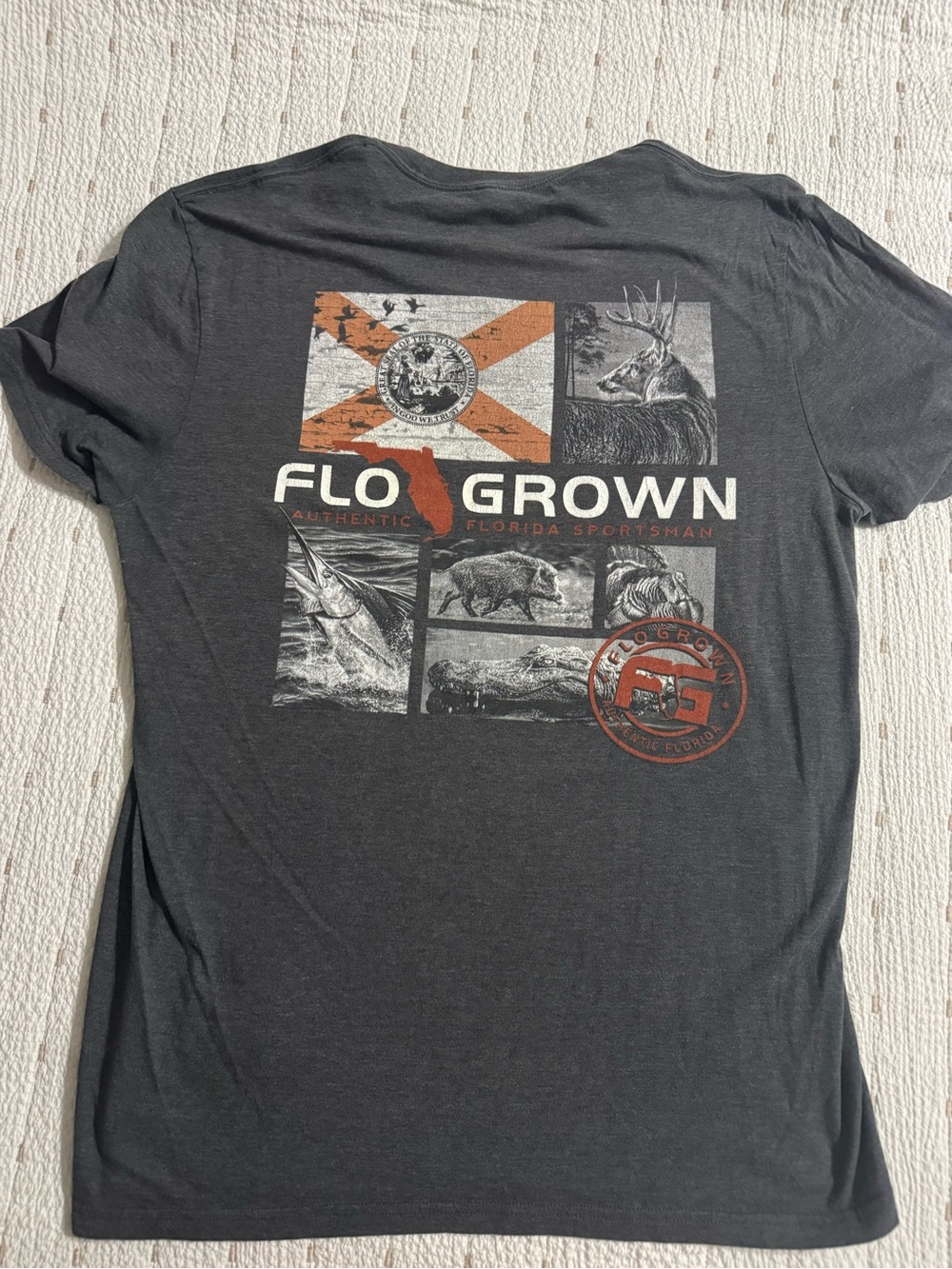 Men’s Short Sleeve Graphic Tee - Charcoal